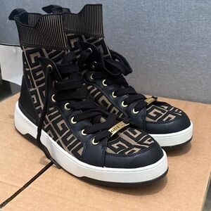 NWT Guess Black and Tan Logo Knit High-Top Sneakers